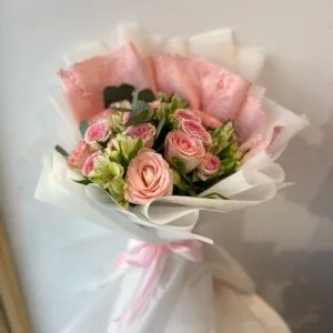 هاند بوكيه همس الورد - باقات ورد - صورة 1 - وردي غير