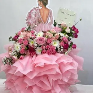 إطلالة عروس - باقات ورد و تفصيل كريليك حسب الطلب - وردي غير