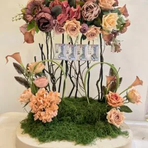 ستاند ورد طبيعي فاخر مع قاعدة أنيقة